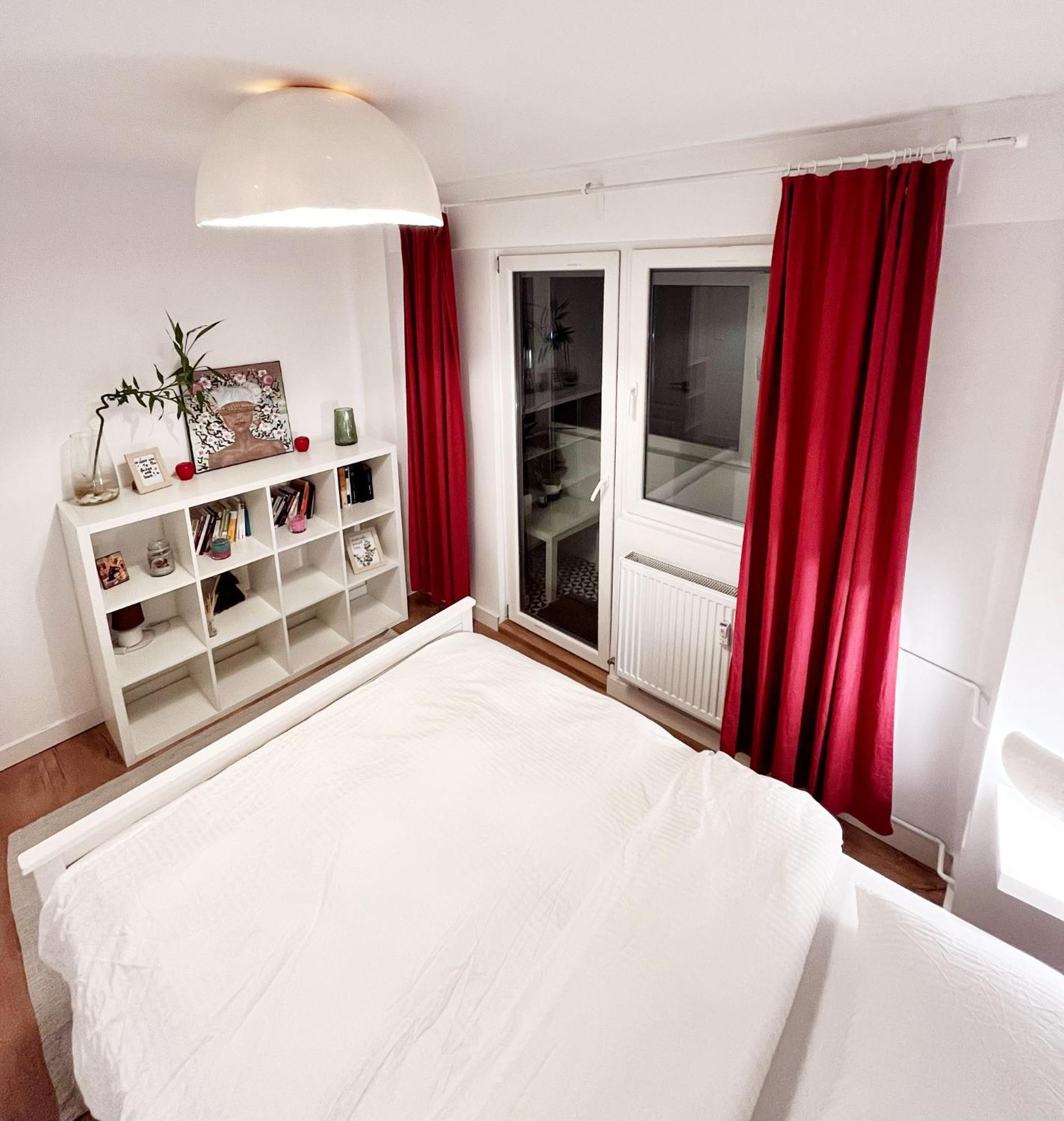 Lola'S Apartament Close To City Center Bukarest Eksteriør billede
