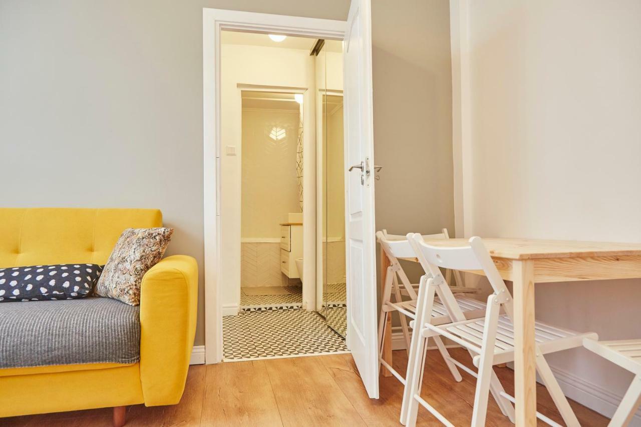Lola'S Apartament Close To City Center Bukarest Eksteriør billede